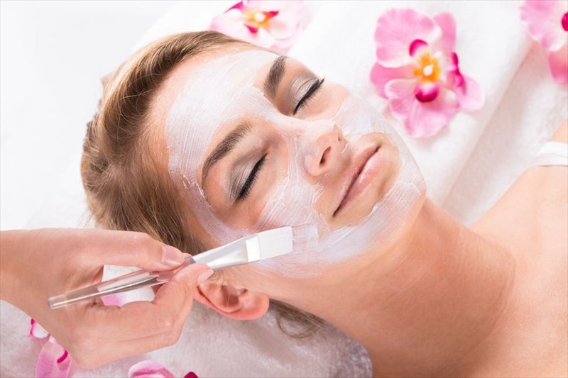 How are chemical peels applied?
