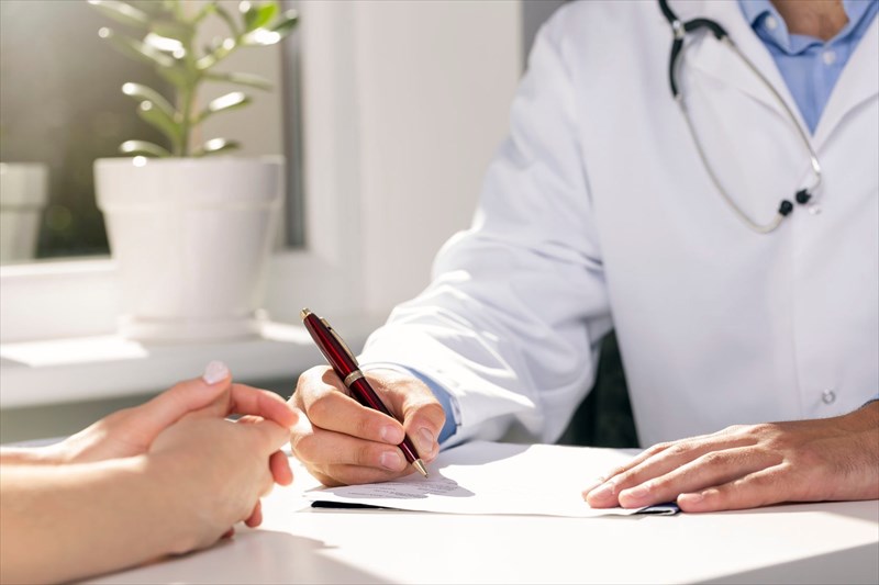 Precautions and considerations for taking atorvastatin lipitor 